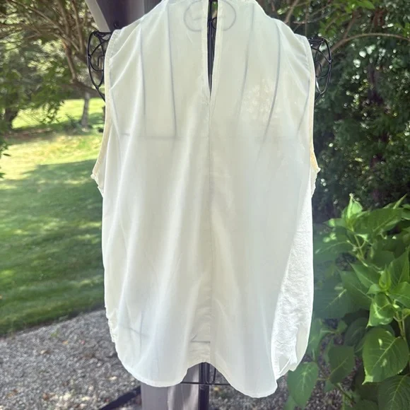 Charming Charlie sleeveless lace/crocheted knit tank - Picture 4 of 4